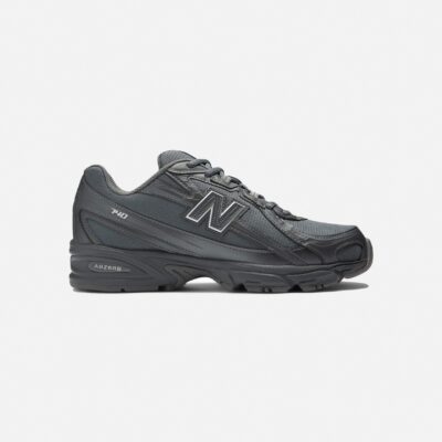 NEW BALANCE 740