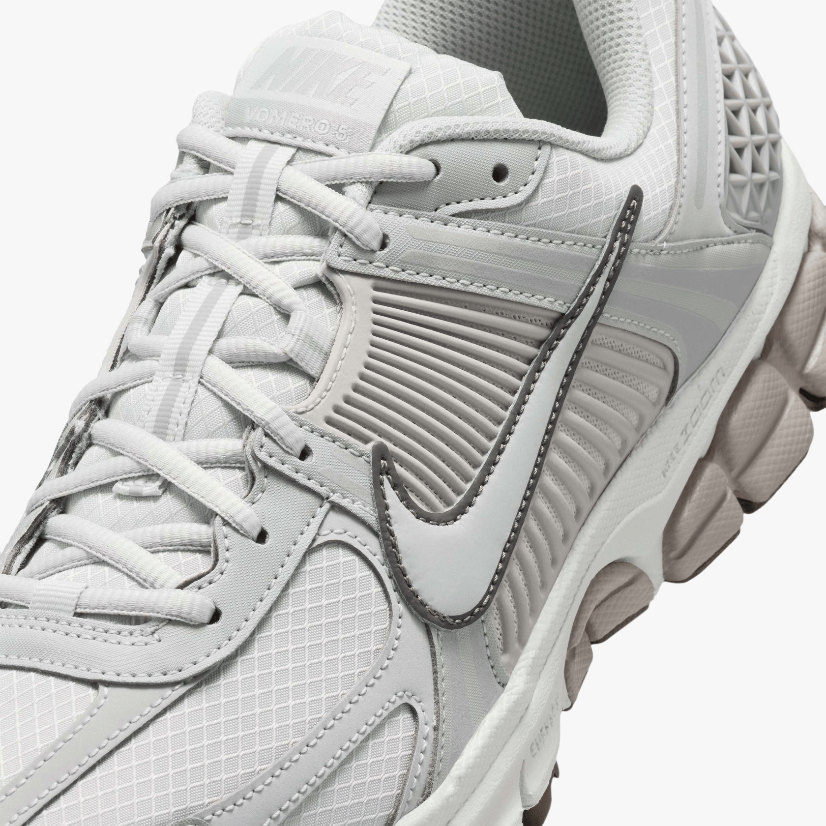 Nike Zoom Vomero 5 SE - Imagen 4